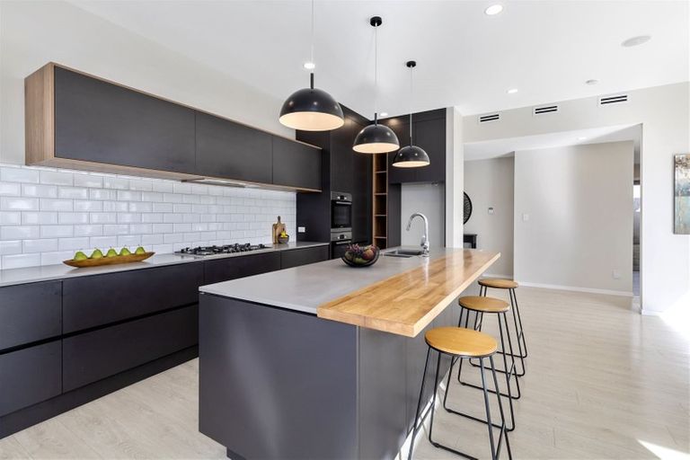 Photo of property in 42 Huarahi Pai Road, Huapai, Kumeu, 0810