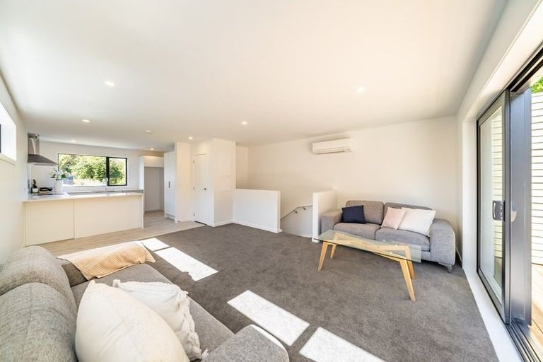 Photo of property in 11e Barberry Grove, Maungaraki, Lower Hutt, 5010