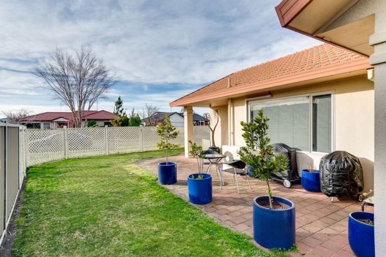 Photo of property in 21 Sloane Place, Taradale, Napier, 4112