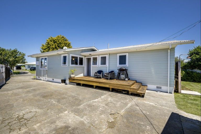 Photo of property in 21 Davidson Avenue, Pirimai, Napier, 4112