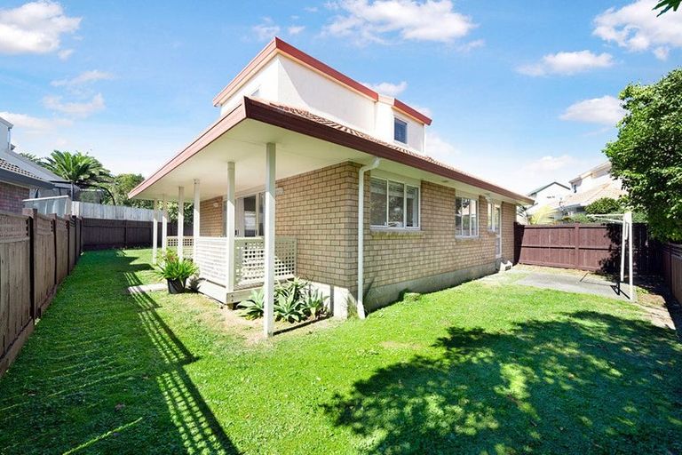 Photo of property in 9 Central Park Drive, Te Atatu South, Auckland, 0610