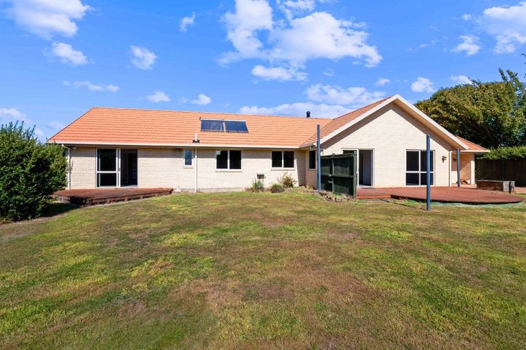 Photo of property in 26 Waterbridge Way, Rolleston, 7614