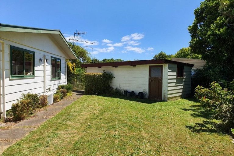 Photo of property in 8 He Awa Crescent, Waikanae, 5036