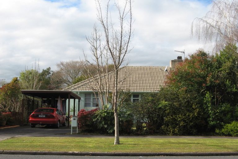 Photo of property in 18 Casey Avenue, Fairfield, Hamilton, 3214