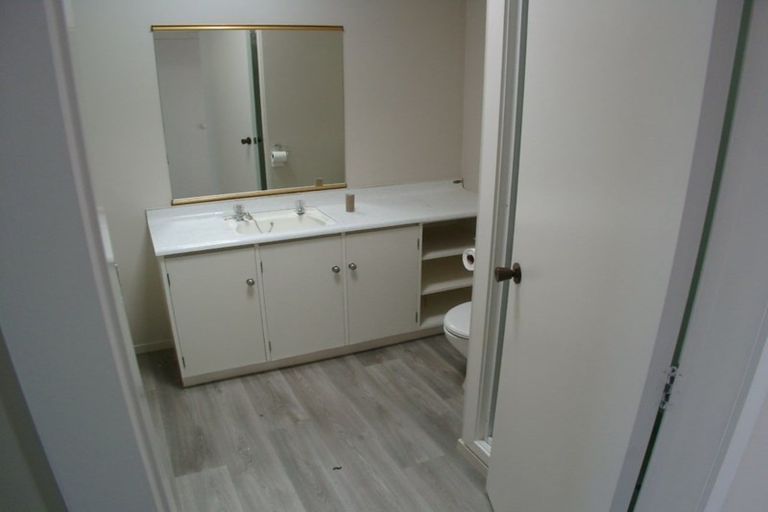 Photo of property in 10 Amapur Drive, Khandallah, Wellington, 6035