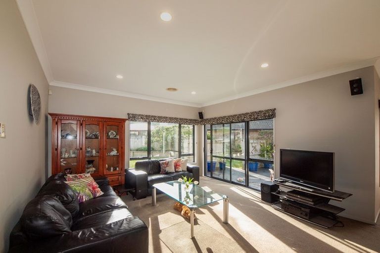 Photo of property in 8 Cheetwood Street, Churton Park, Wellington, 6037