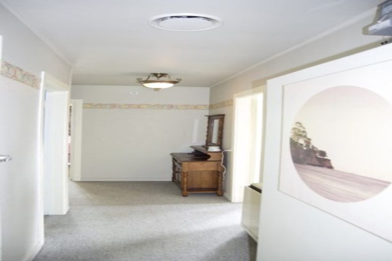 Photo of property in 92 Main North Road, Woodend, 7610