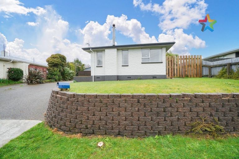 Photo of property in 10 Burns Street, Kew, Invercargill, 9812