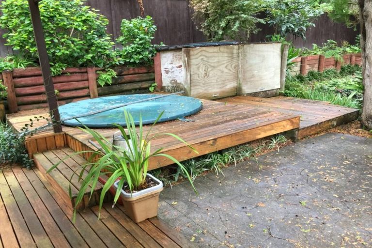 Photo of property in 38 Marlborough Avenue, Glenfield, Auckland, 0629