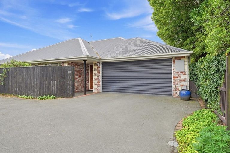 Photo of property in 111a Geraldine Street, Edgeware, Christchurch, 8013