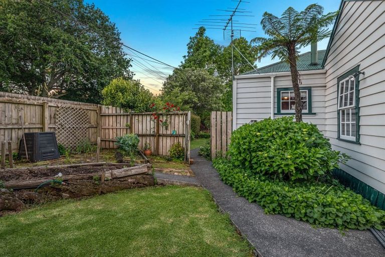 Photo of property in 8 South Avenue, Kaukapakapa, 0871