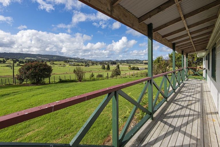 Photo of property in 33 Johnson Road, Hukerenui, Hikurangi, 0182