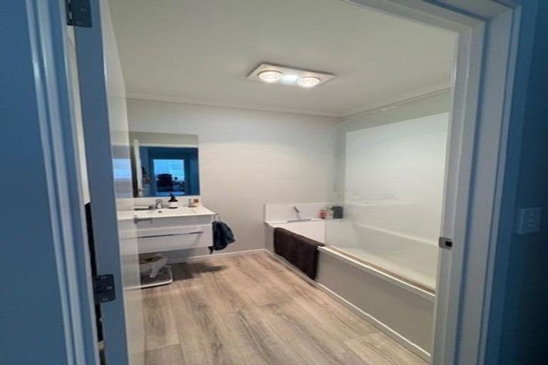 Photo of property in 11 Te Kaarearea Avenue, Hamilton East, Hamilton, 3216