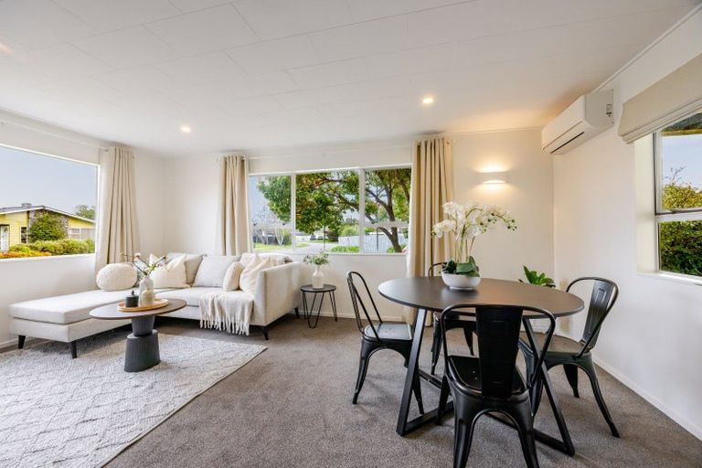 Photo of property in 2 Lomond Place, Tamatea, Napier, 4112