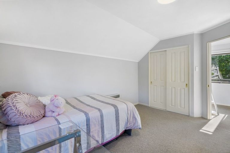 Photo of property in 35 Great North Road, Riverhead, 0820