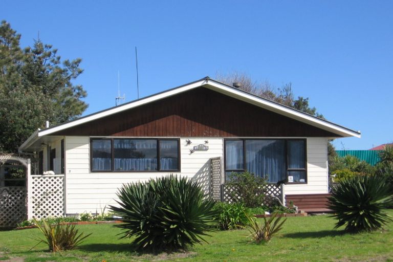 Photo of property in 7 Hart Street, Foxton Beach, Foxton, 4815