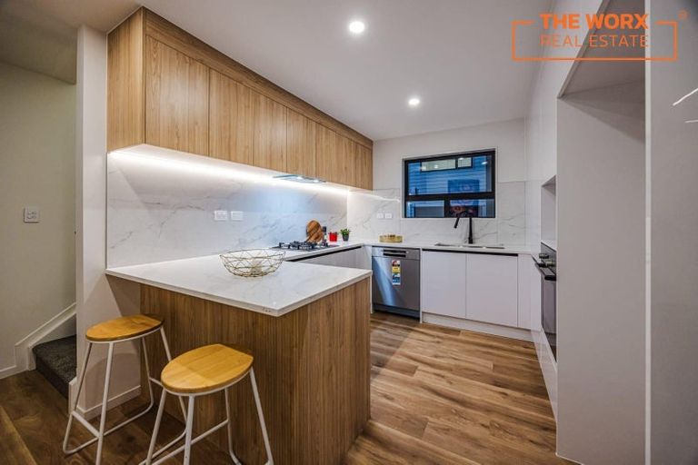 Photo of property in 32a Grande Vue Road, Hillpark, Auckland, 2102