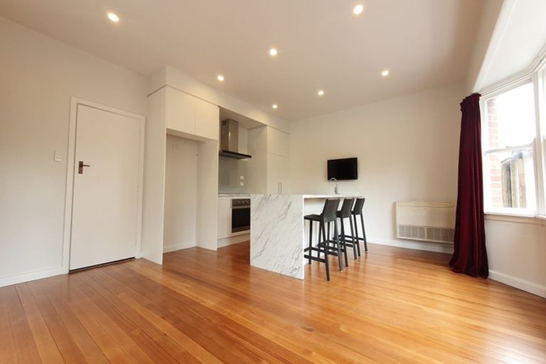 Photo of property in 7 Straven Road, Riccarton, Christchurch, 8011