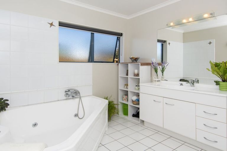 Photo of property in 14 Barbados Key, Papamoa Beach, Papamoa, 3118