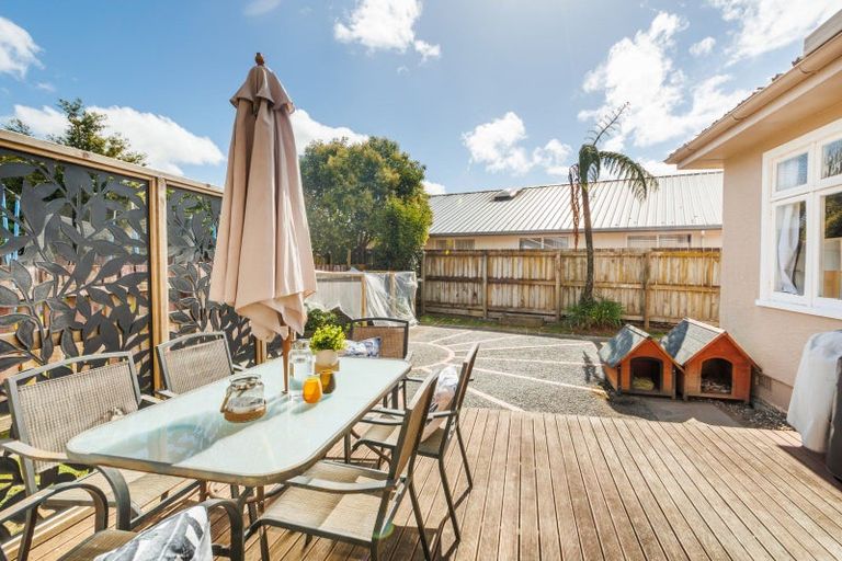 Photo of property in 13 Featherston Street, Takaro, Palmerston North, 4412