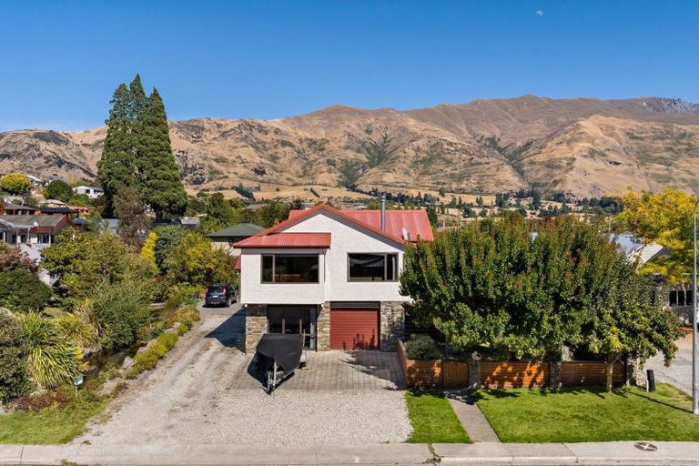Photo of property in 87a Roche Street, Wanaka, 9305