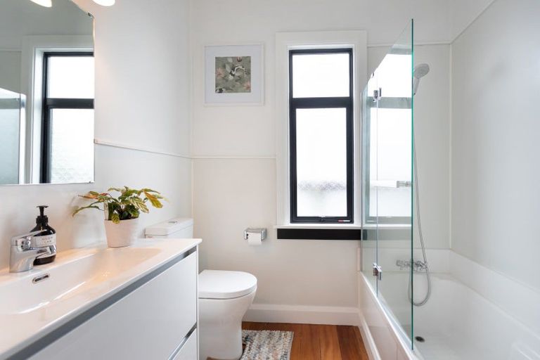 Photo of property in 23 Guy Avenue, Takaro, Palmerston North, 4410