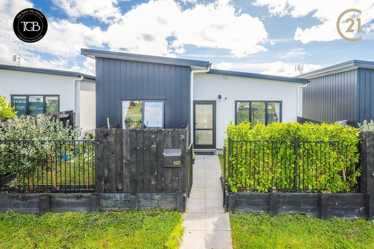 Photo of property in 107 Battalion Drive, Papakura, 2110