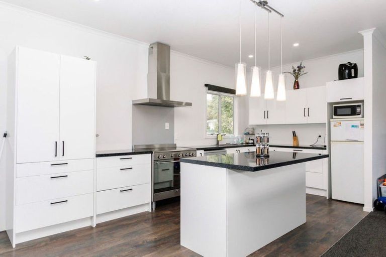 Photo of property in 10 Carlson Street, Dannevirke, 4930