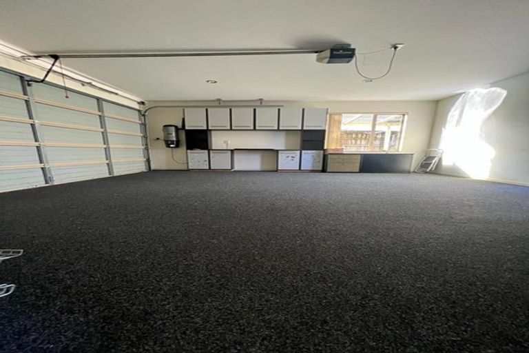 Photo of property in 6a Becroft Drive, Forrest Hill, Auckland, 0620