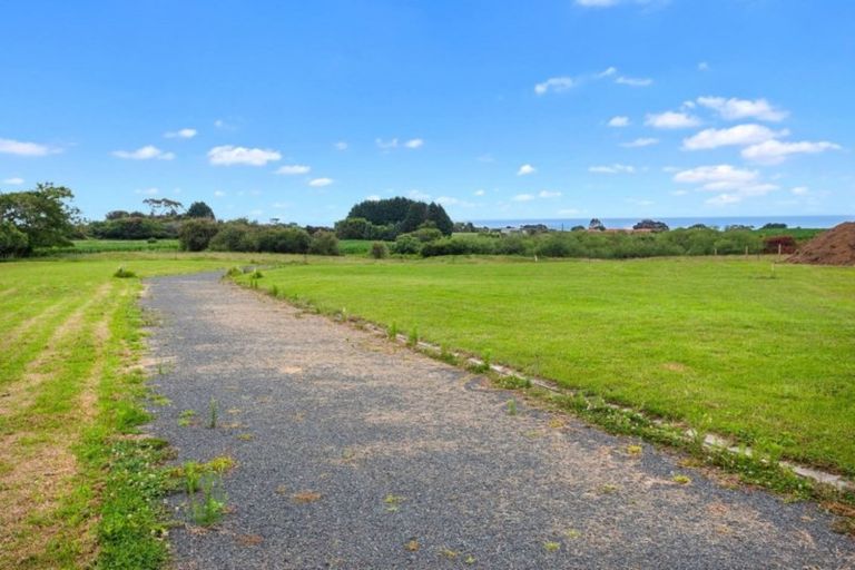 Photo of property in 24 Rawinia Place, Te Kaha, 3199