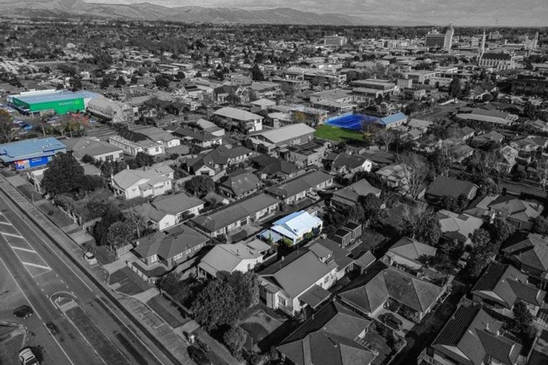 Photo of property in 72b Albert Street, Palmerston North, 4414
