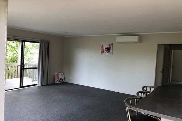 Photo of property in 1/42 Woodlands Crescent, Browns Bay, Auckland, 0630