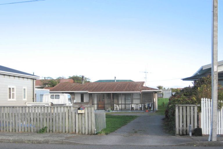 Photo of property in 13 Rangatira Street, Otaki, 5512