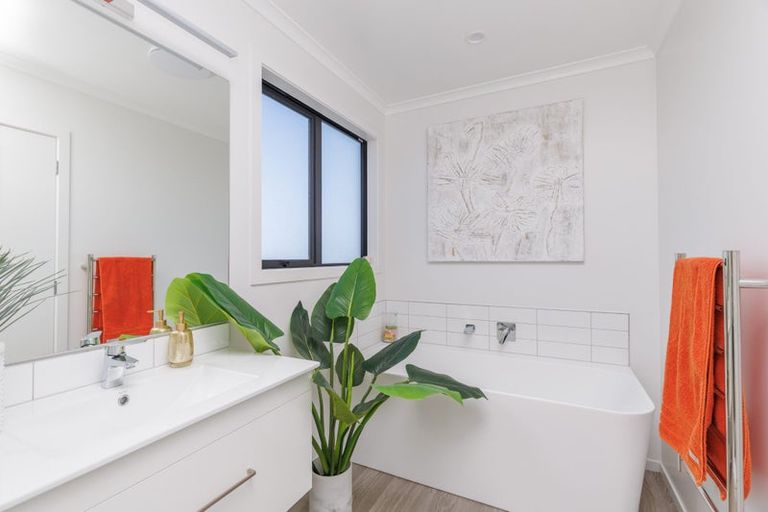 Photo of property in 23 Boeing Way, Newlands, 6037