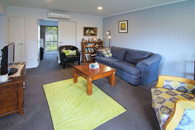 Photo of property in Holdsworth Villas, 41/2 William Donald Drive, Solway, Masterton, 5810