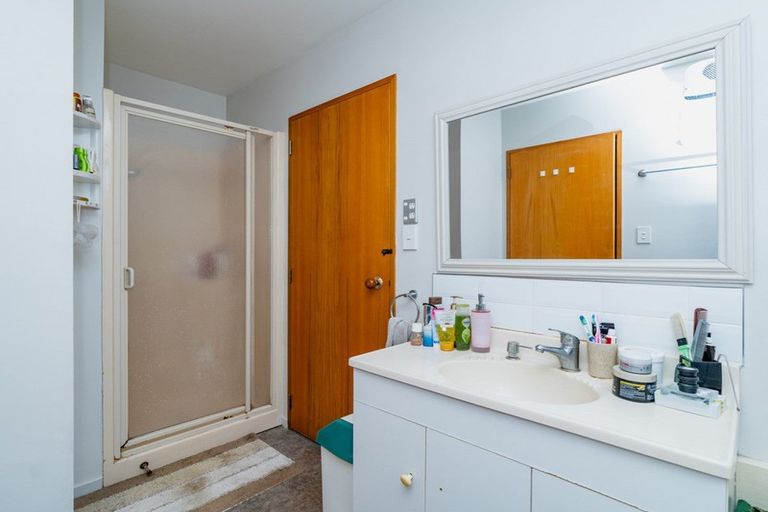 Photo of property in 23d Saunders Place, Redwood, Christchurch, 8051