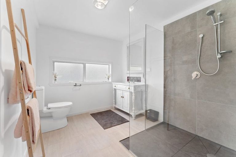 Photo of property in 20 Komiti Road, Tinopai, 0593