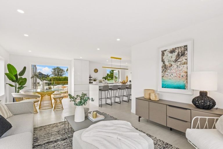 Photo of property in 1/363 Beach Road, Campbells Bay, Auckland, 0630