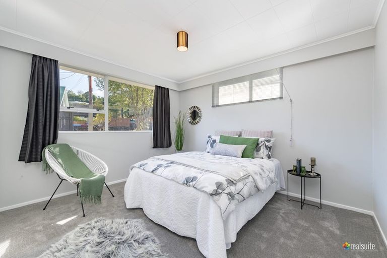 Photo of property in 7 Garth Lane, Maoribank, Upper Hutt, 5018