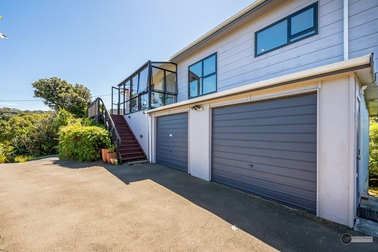 Photo of property in 41 Pekanga Road, Normandale, Lower Hutt, 5010