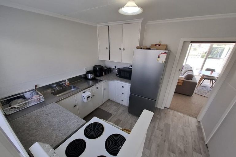 Photo of property in 6b Davies Lane, New Plymouth, 4310