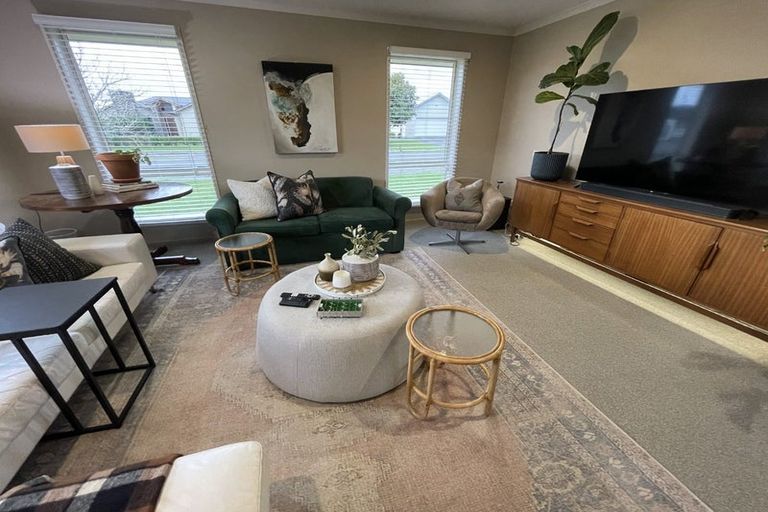 Photo of property in 10 Madison Street, Cambridge, 3434