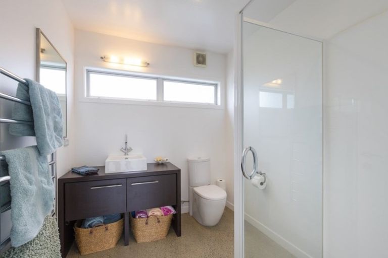 Photo of property in 31 Tohora Crescent, Omaha, 0986