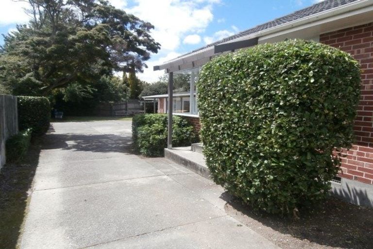 Photo of property in 150 Ilam Road, Ilam, Christchurch, 8041
