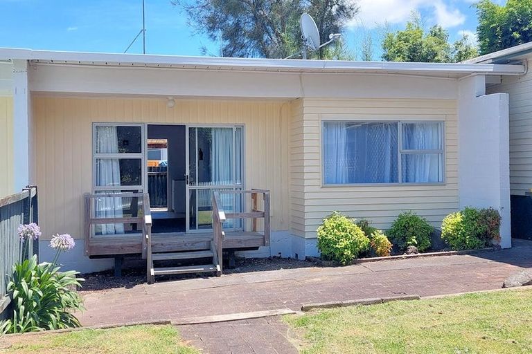 Photo of property in 2/35 Mahia Road, Manurewa, Auckland, 2102