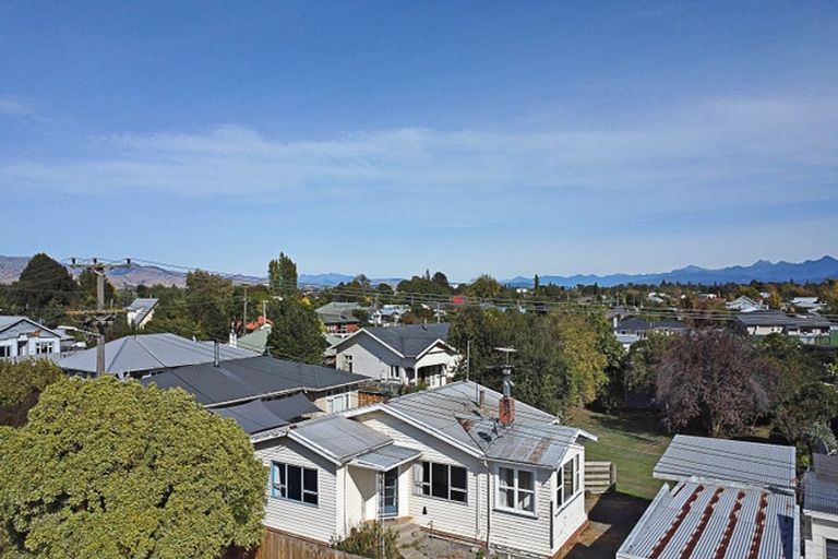 Photo of property in 18 Holdaway Street, Riversdale, Blenheim, 7201