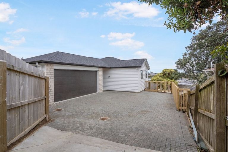 Photo of property in 18a Orams Road, Hillpark, Auckland, 2102