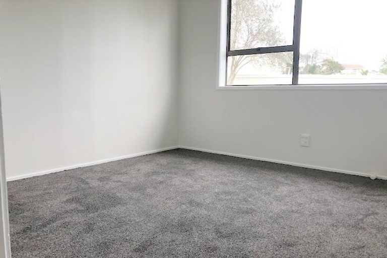Photo of property in 38 Dissmeyer Drive, Clover Park, Auckland, 2019