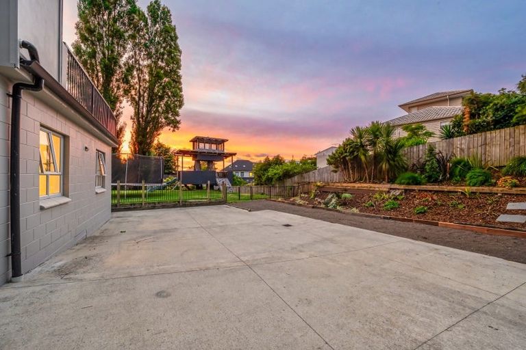 Photo of property in 83 Ridge Road, Howick, Auckland, 2014