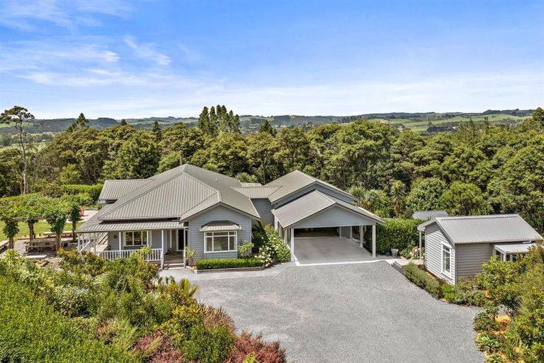Photo of property in 35a Pinchgut Road, Kaukapakapa, 0873